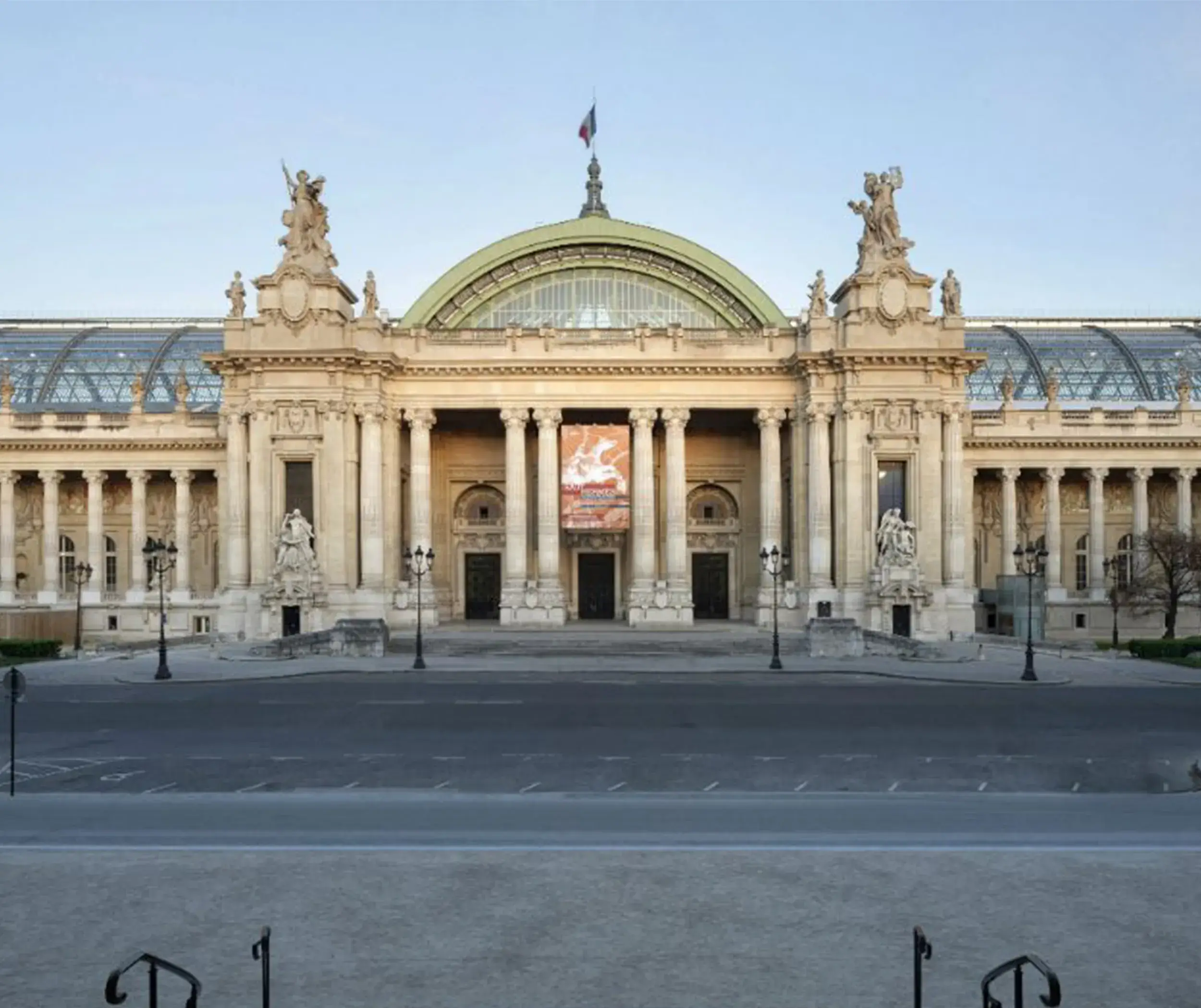 https://www.expodisplayservice.com/wp-content/uploads/2024/01/Grand-Palais.webp