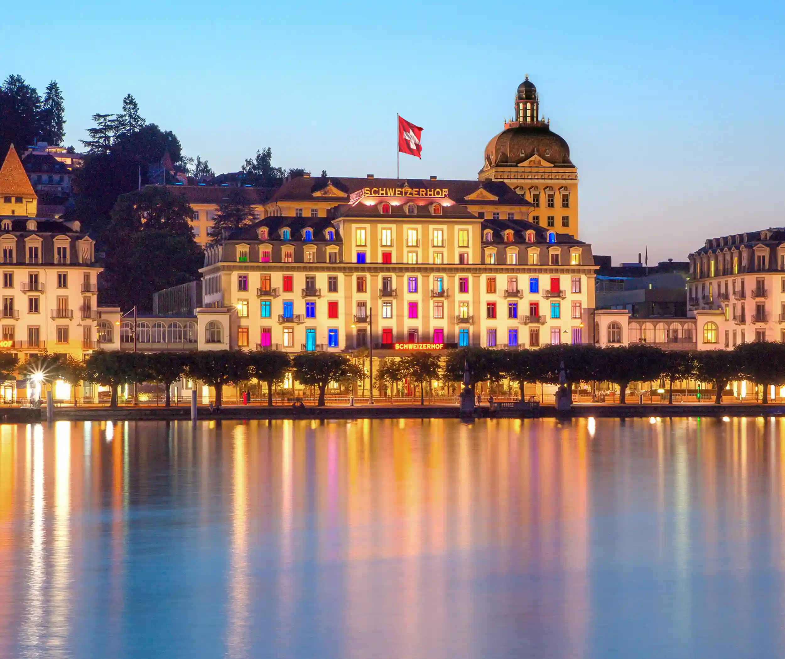 https://www.expodisplayservice.com/wp-content/uploads/2024/10/Hotel-Schweizerhof-Luzern.webp