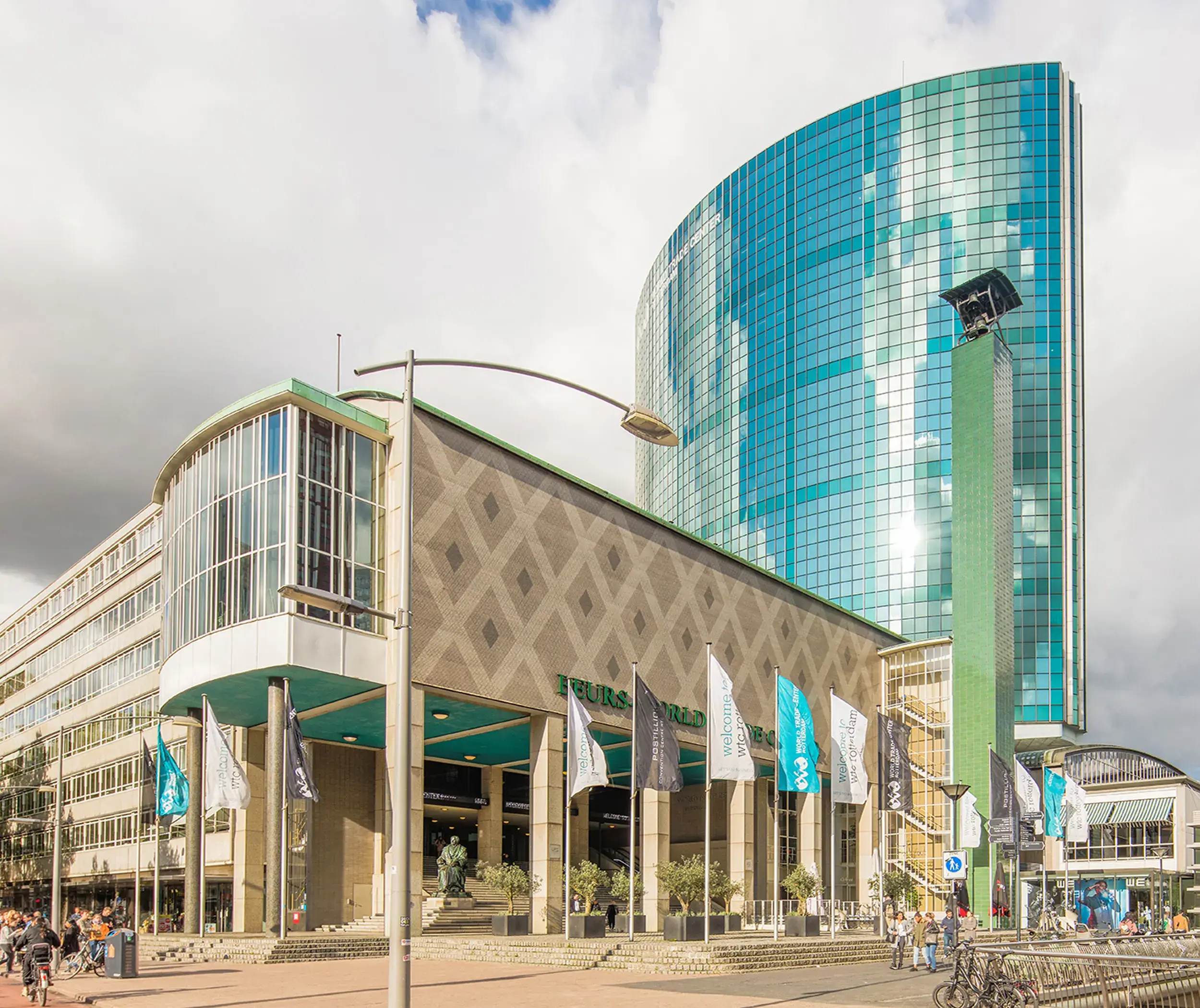 https://www.expodisplayservice.com/wp-content/uploads/2024/11/world-trade-center-rotterdam.webp